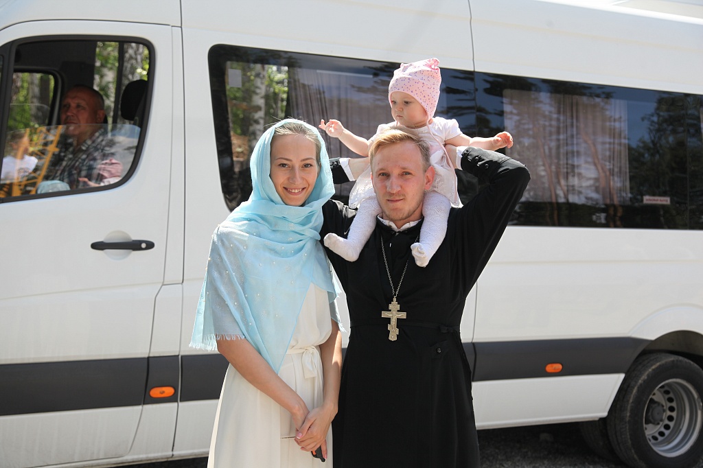 Достойно есть миасс вк. Достойно есть миасс расписание. Храм достойно есть. Храм иконы божией матери достойно есть в машгородке в миассе, миасс. Храм достойно есть миасс расписание.