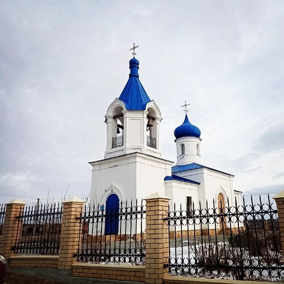 Церковь в честь Покрова Пресвятой Богородицы в селе Большие Харлуши  Челябинской области