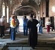 Успенский храм в Каслях посетили экскурсоводы из Свердловской области