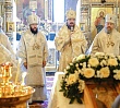 В праздник святителя Николая архиереи Челябинской митрополии совершили Литургию в Свято-Симеоновском соборе