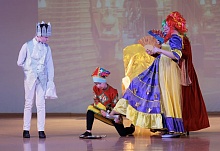 Православный театр «Ковчег» выступил перед детьми с рождественским спектаклем «Золушка»