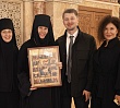Одигитриевскому монастырю передали образ святых покровителей семьи