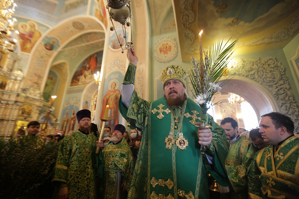 Вербное воскресенье патриарх. Вербное воскресенье литургия.