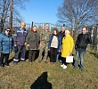 Волонтёры высадили 11 лиственниц у церкви в селе Теренкуль