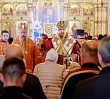 В день памяти жен-мироносиц митрополит Алексий и епископ Павел совершили Литургию в Свято-Симеоновском соборе 