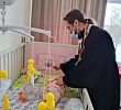 Духовенство и сестры милосердия храма иконы Божией Матери «Неупиваемая Чаша» навестили детей в ГКБ №9