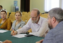 Проблемы народосбережения обсудили на круглом столе в Челябинской епархии
