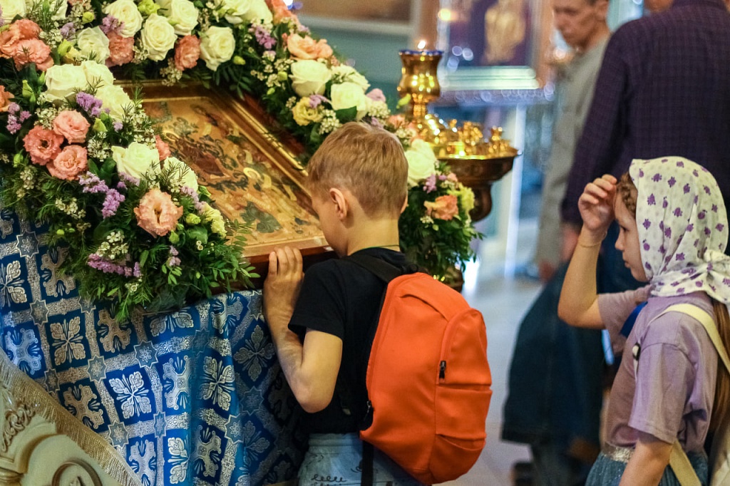 Какой акафист читают на похвалу пресвятой богородицы