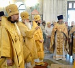 Трое архиереев совершили Литургию в храме святителя Иоанна Златоуста в Карабаше