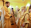 Митрополит Викентий и митрополит Алексий совершили Литургию в крестовом храме