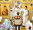 В праздник Рождества святого Иоанна Крестителя митрополит Алексий совершил Литургию в храме поселка Вишневогорск 