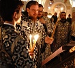 Митрополит Алексий совершил первую Пассию в нижнем храме Христорождественского собора