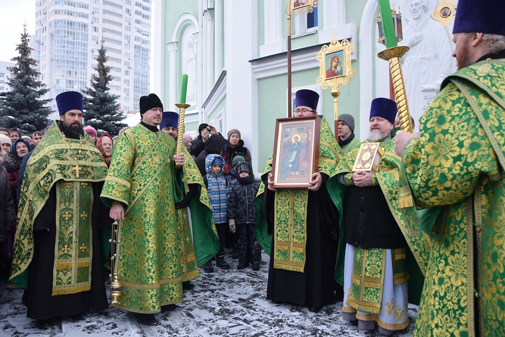 Свято симеоновский челябинск. Свято Симеоновский храм Челябинск. Симеоновский крестный ход 2022.