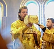 Митрополит Алексий совершил Божественную литургию в Свято-Симеоновском кафедральном соборе 