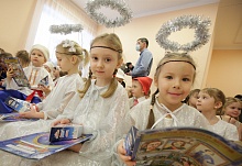 В детском саду Челябинска поставили Рождественский спектакль