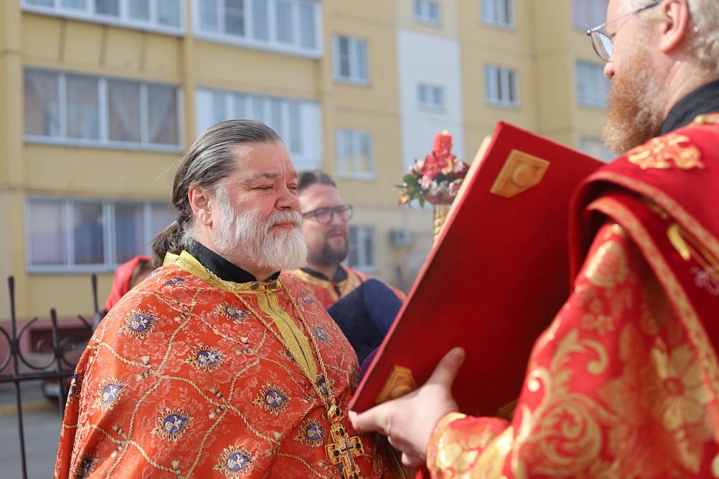 Митрополит челябинский и миасский алексий фото