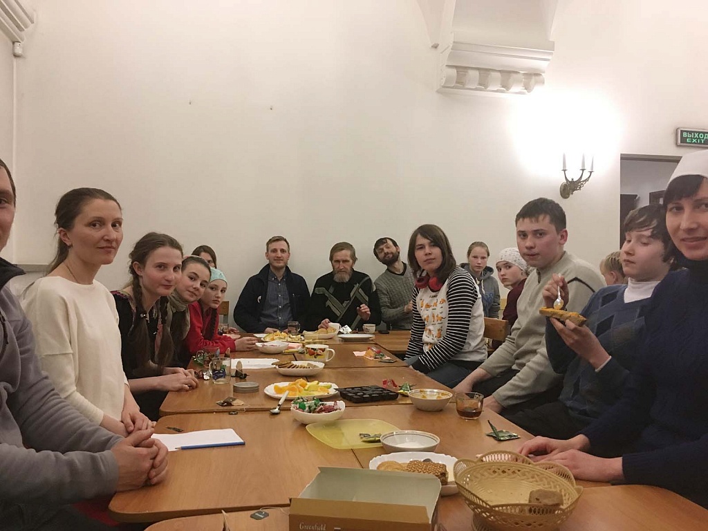 фото пикалево 2005. новый год волшебство. дневники варницкая гимназия. дружеский визит. костромские интернаты рпц.